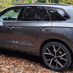 foto ZÁRUKA 4x4 VW Touareg 3.0 TDi R-line automat plná výbava